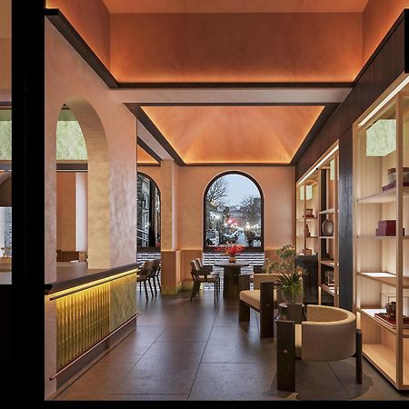 Happy Dragon Courtyard- Newly Renovated With French Windows, Near Tian'Anmen Forbidden City,Lama Temple And Heaven Temple, 3Minutes Walk From Subway,Fluent English Speaking With Tourist Sights Tickets Service ,Free Coffee &Laundry Service Peking Exteriör bild