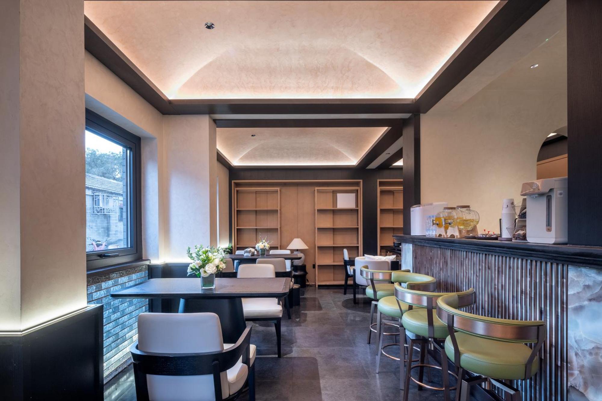 Happy Dragon Courtyard- Newly Renovated With French Windows, Near Tian'Anmen Forbidden City,Lama Temple And Heaven Temple, 3Minutes Walk From Subway,Fluent English Speaking With Tourist Sights Tickets Service ,Free Coffee &Laundry Service Peking Exteriör bild