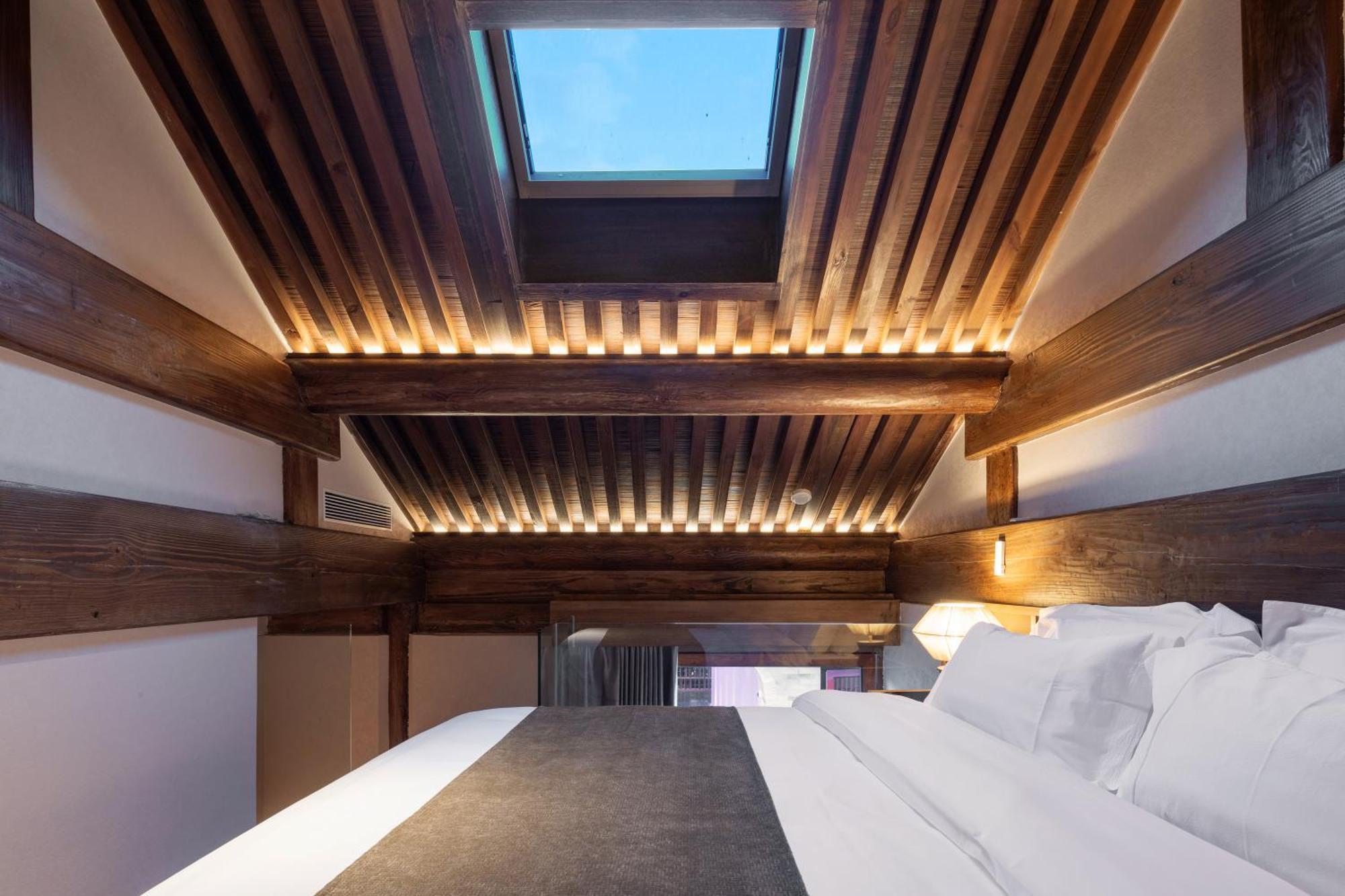 Happy Dragon Courtyard- Newly Renovated With French Windows, Near Tian'Anmen Forbidden City,Lama Temple And Heaven Temple, 3Minutes Walk From Subway,Fluent English Speaking With Tourist Sights Tickets Service ,Free Coffee &Laundry Service Peking Exteriör bild