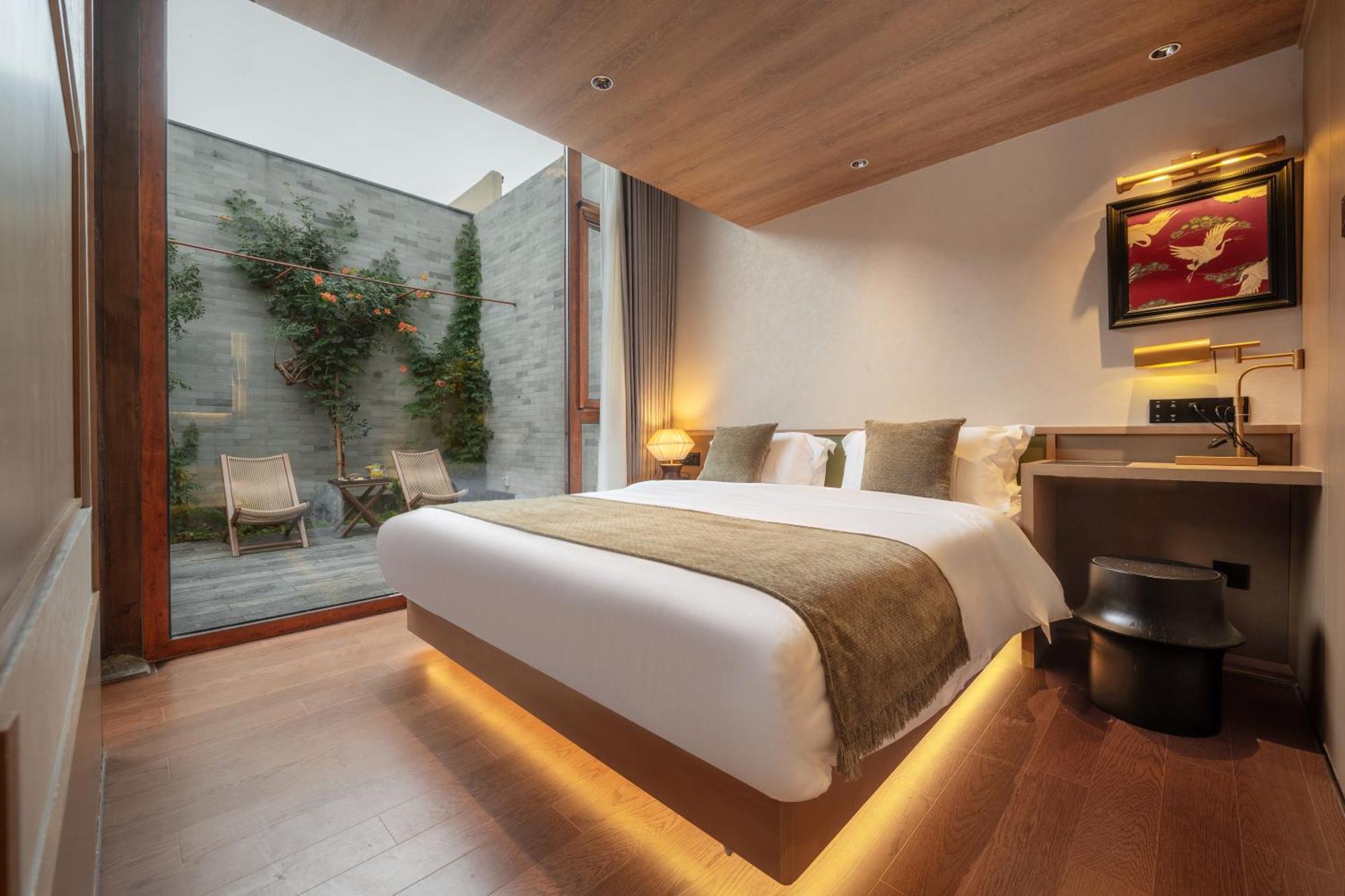 Happy Dragon Courtyard- Newly Renovated With French Windows, Near Tian'Anmen Forbidden City,Lama Temple And Heaven Temple, 3Minutes Walk From Subway,Fluent English Speaking With Tourist Sights Tickets Service ,Free Coffee &Laundry Service Peking Exteriör bild